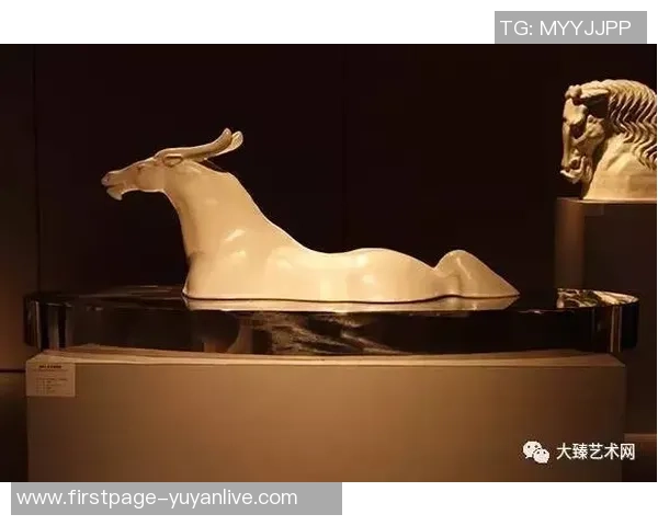 李泓澎的艺术之路与人生哲学探讨：从创作到生活的深刻反思